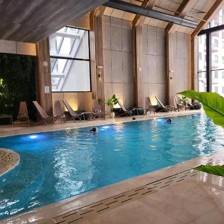 شقة Gold Pine Titova *