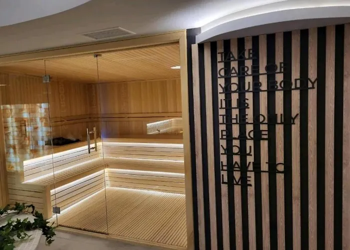 Gold Pine Titova Appartement