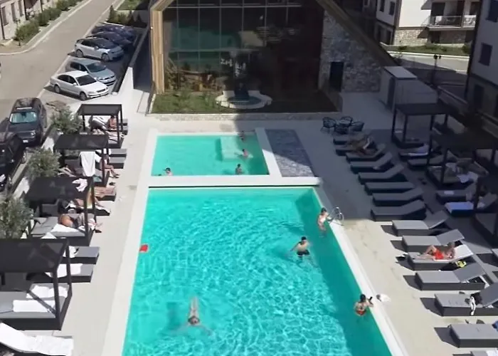 Appartamento Gold Pine Titova